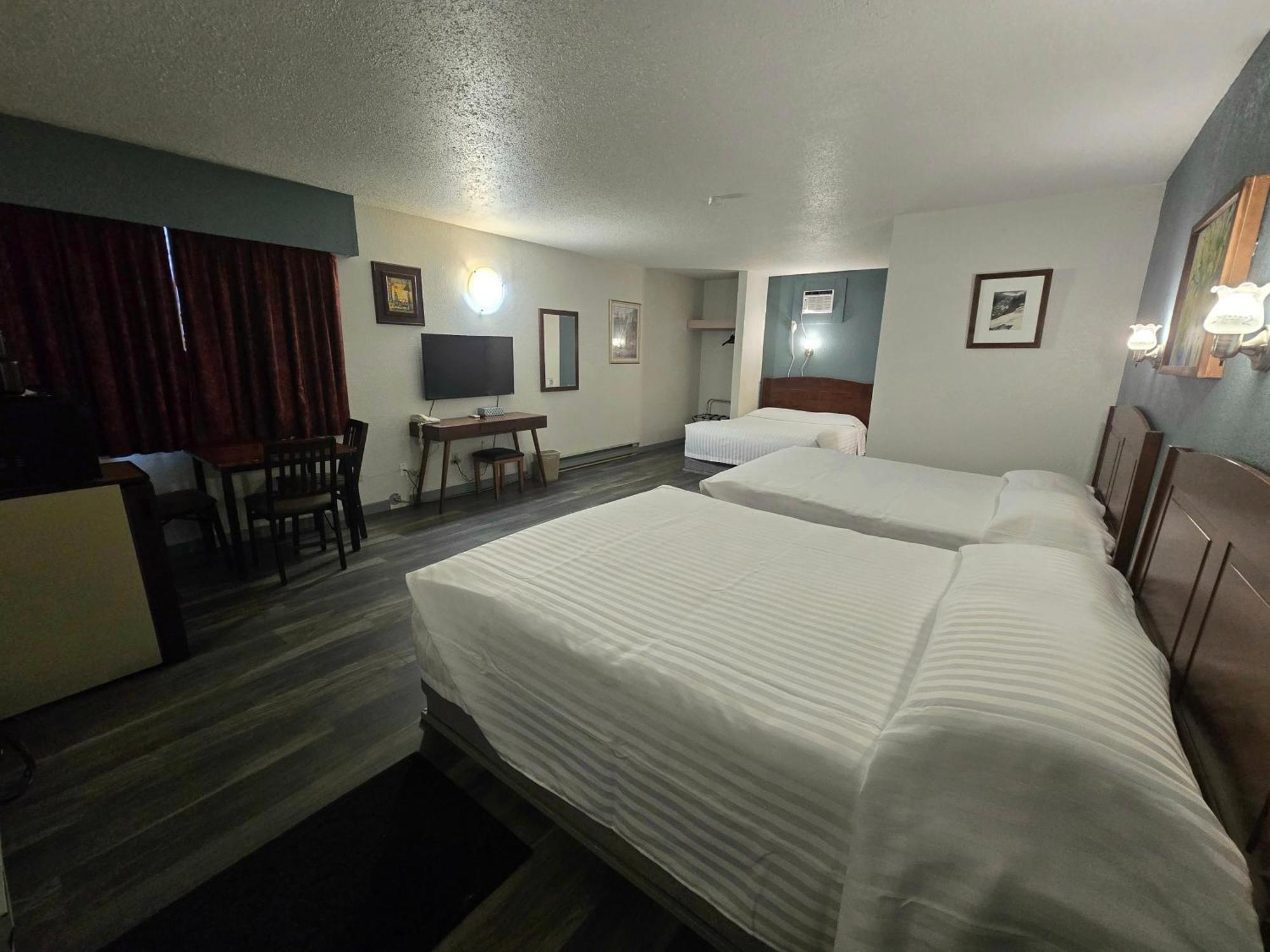 Alpine Inn Valemount Εξωτερικό φωτογραφία