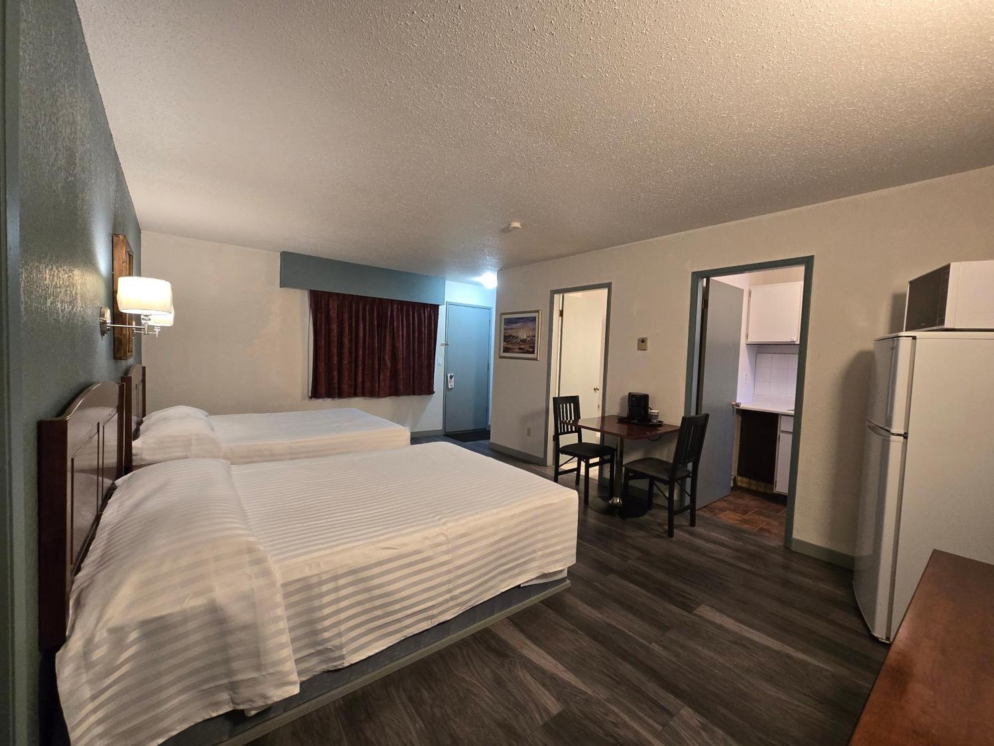 Alpine Inn Valemount Εξωτερικό φωτογραφία