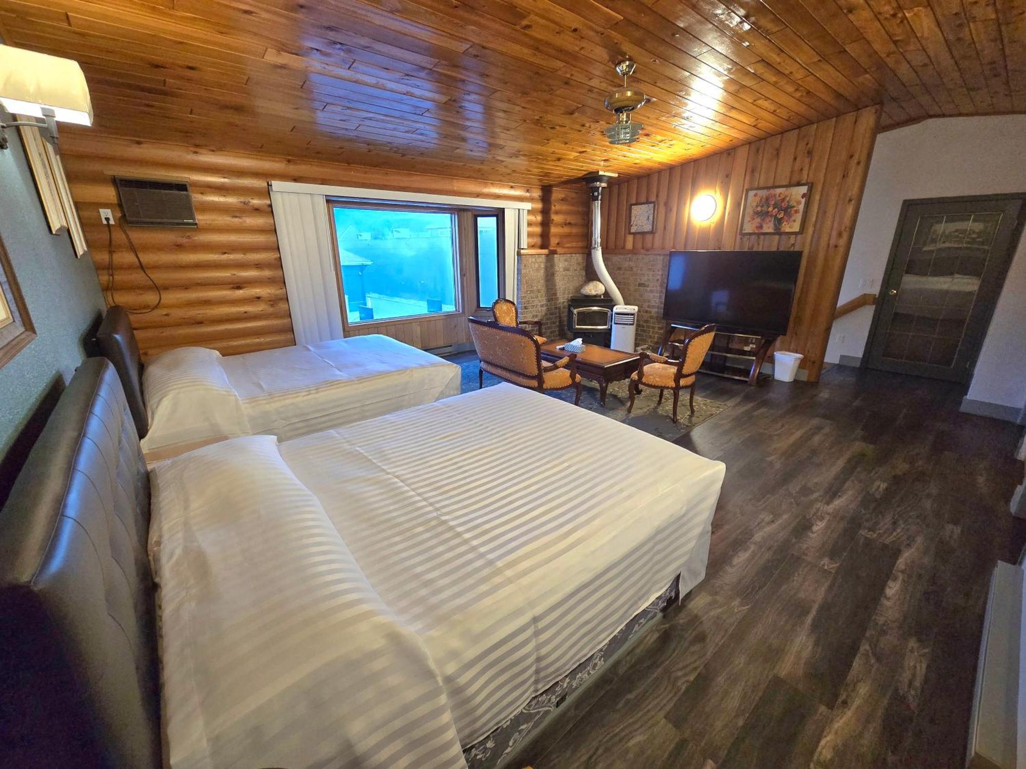 Alpine Inn Valemount Εξωτερικό φωτογραφία
