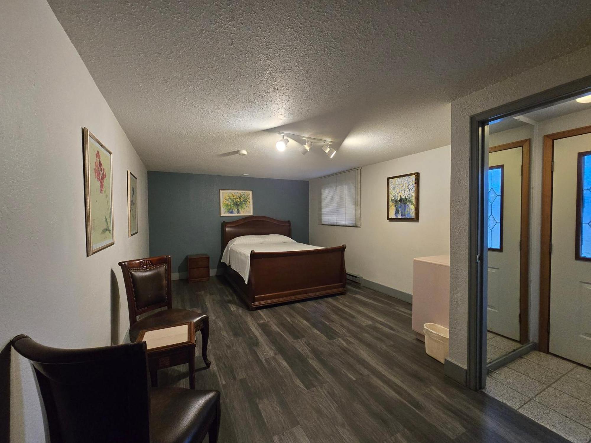 Alpine Inn Valemount Εξωτερικό φωτογραφία