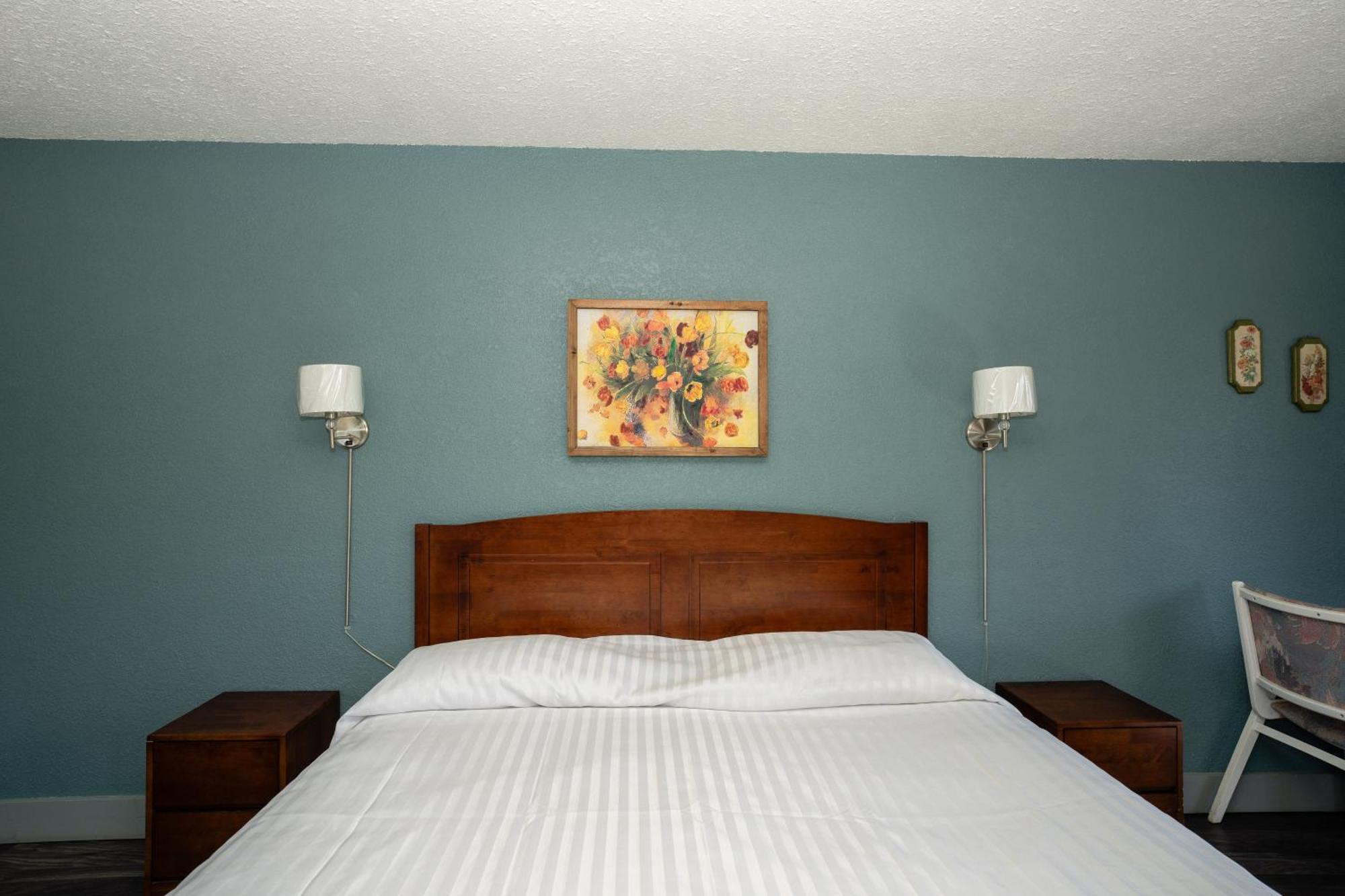 Alpine Inn Valemount Εξωτερικό φωτογραφία