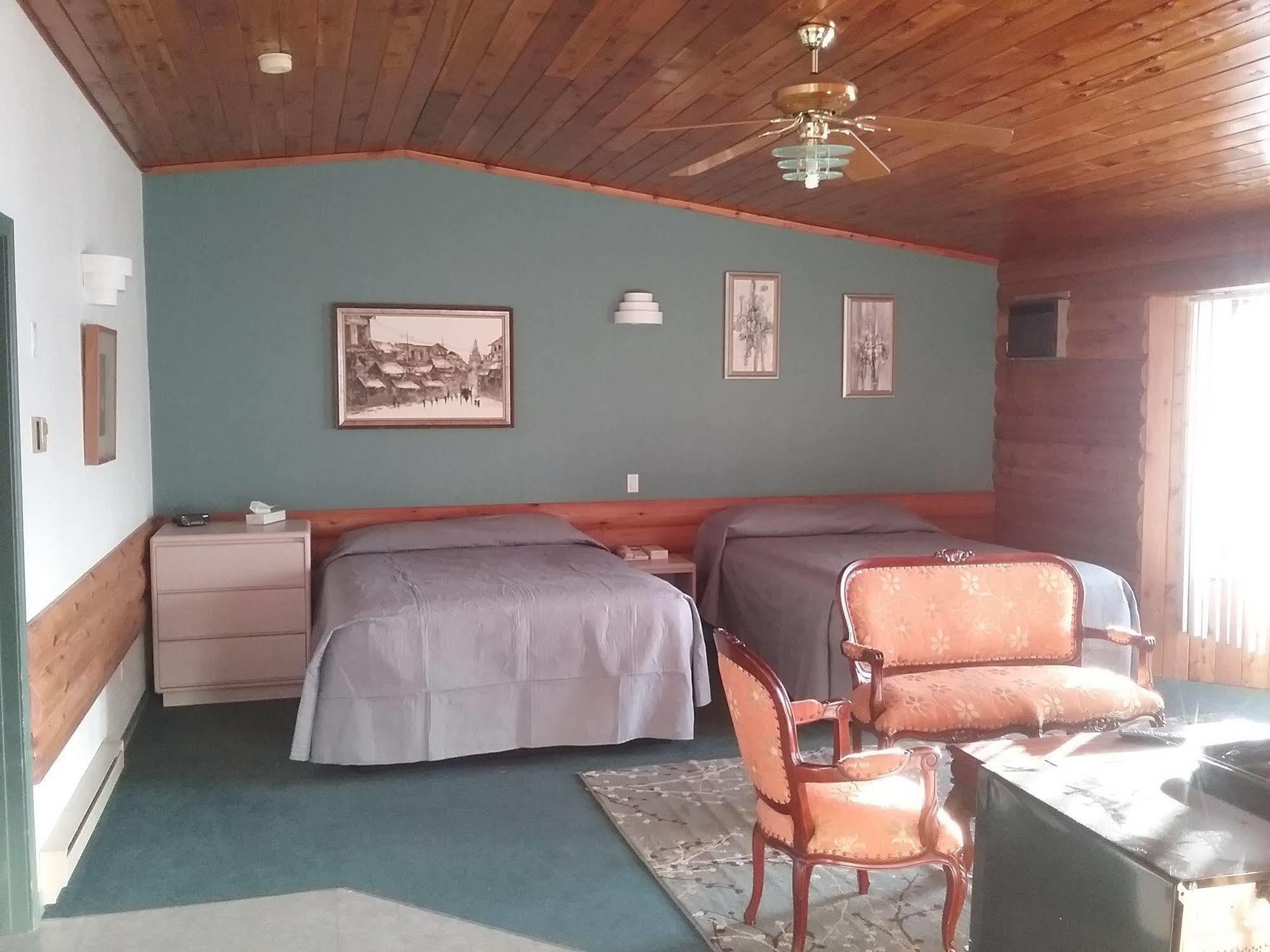 Alpine Inn Valemount Εξωτερικό φωτογραφία